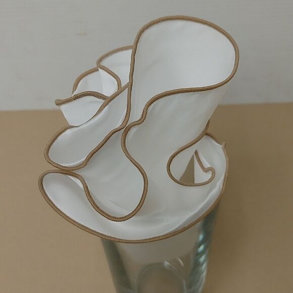 COPY - COPY - MEN'S ROUND HANKY POCKET SQUARE. - Picture 2 of 3